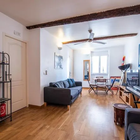 Well Located Flat For 4 In The Heart Of Apartamento Cannes