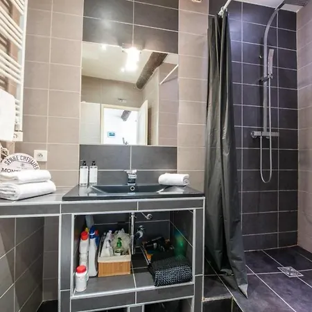 Well Located Flat For 4 In The Heart Of Apartamento