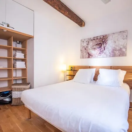 Well Located Flat For 4 In The Heart Of Apartamento